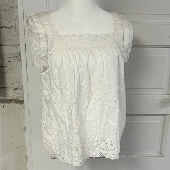 GAP White Eyelet Lace-Trim Tank Top - Picture 3 of 5